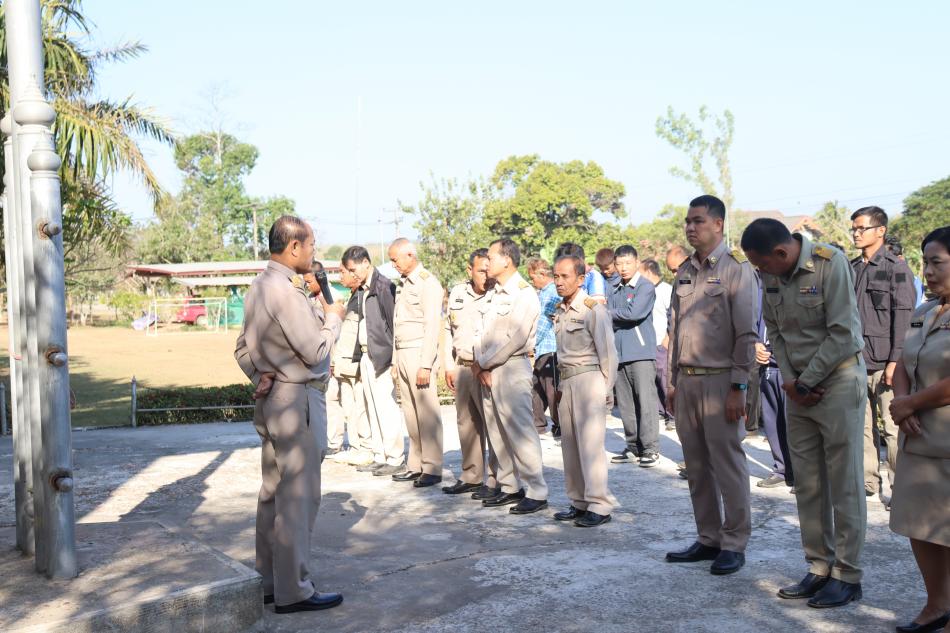 ร่วมกิจกรรมการเคารพธงชาติ สวดมนต์ไหว้พระ เข้าแถวเคารพธงชาติ ร้องเพลงชาติ สวดมนต์ไหว้พระ   นำกล่าวคำปฏิญาณตน 