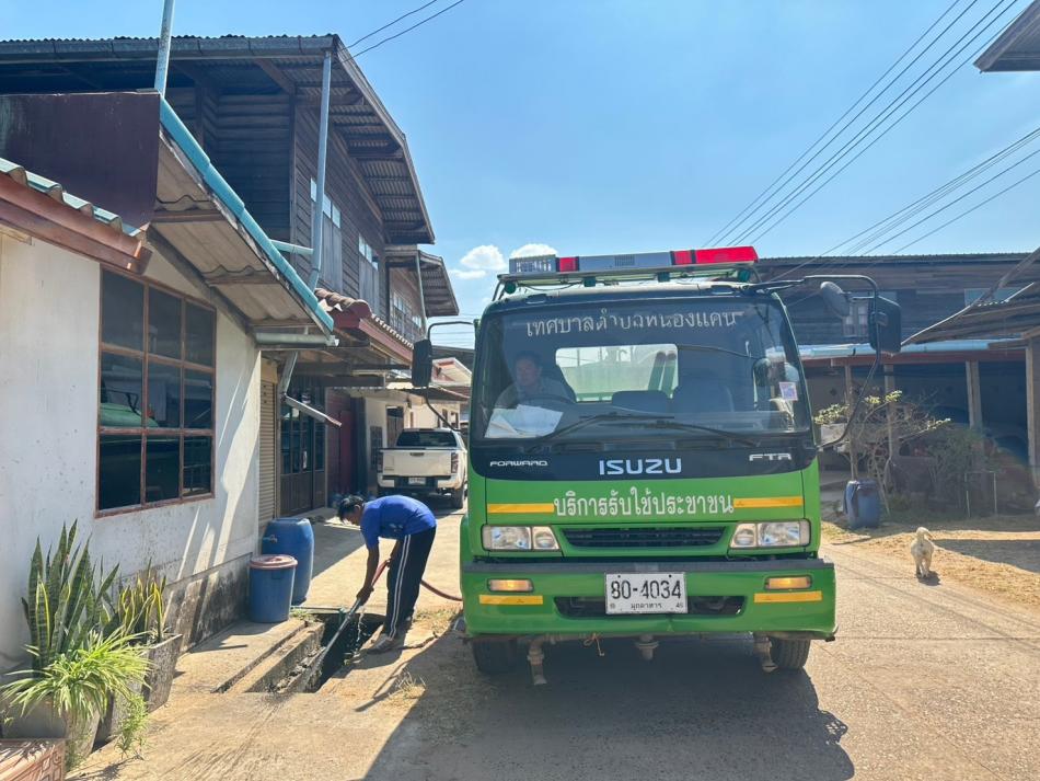 ความสะอาดคลองระบายน้ำสาธารณะในชุมชน ช่วยเหลือประชาชน