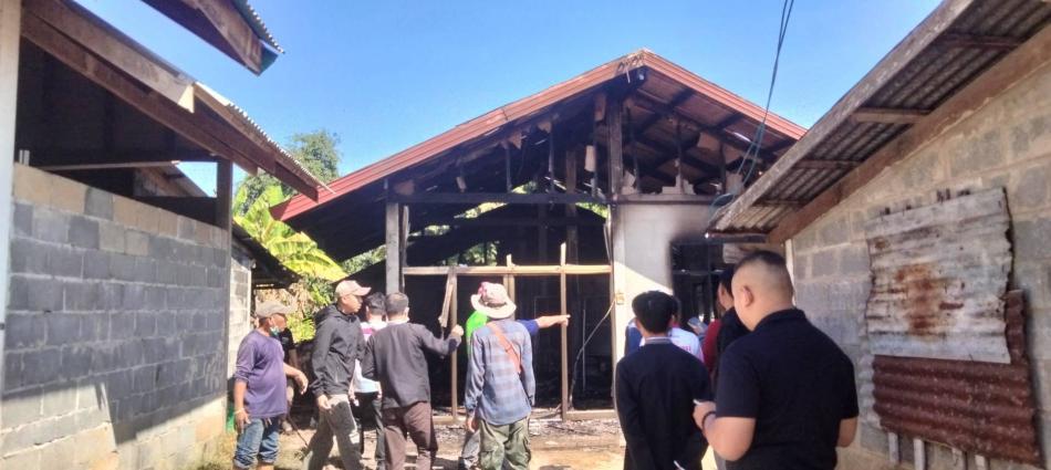 ออกร่วมปฏิบัติหน้าที่ดับเพลิง เหตุ เพลิงไหม้บ้าน บ้านดงหลวง