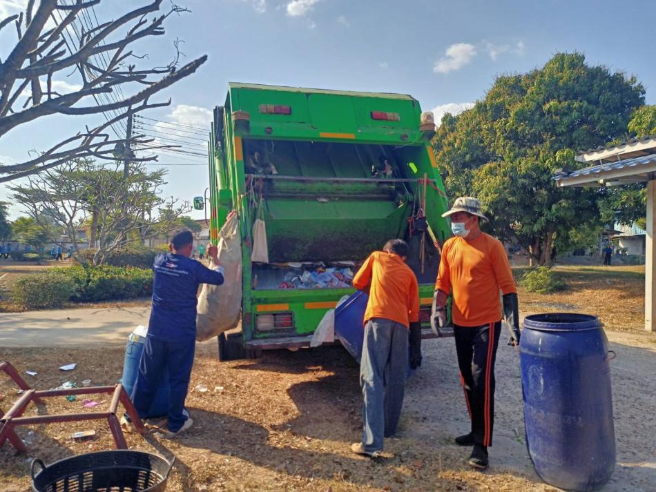 ลงพื้นที่ปฏิบัติงานเก็บขนขยะเส้นทางบ้านหนองแคน หมู่ที่ 2