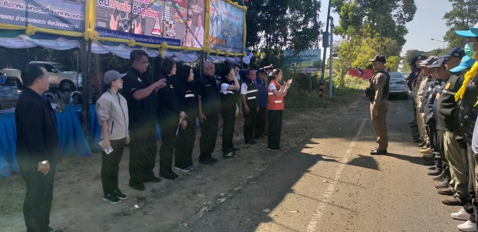 นางปณิดา พันธุ์โชติ รอง ผู้ว่าราชการจังหวัดมุกดาหาร พร้อมคณะฯ ได้เข้าตรวจเยี่ยมจุดบริการประชาชน