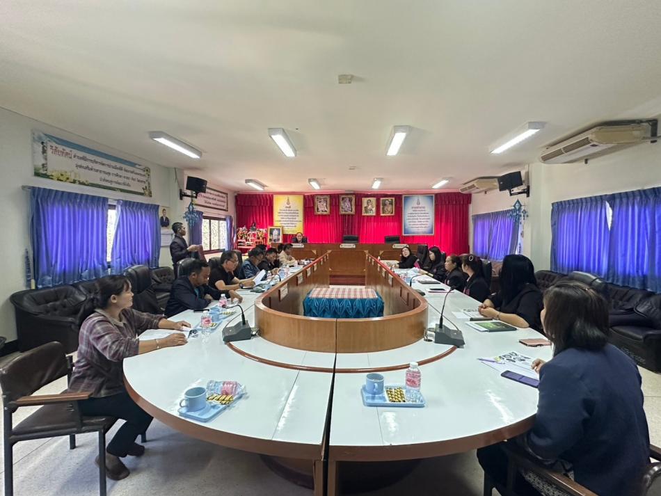 วมการประชุมเพื่อรับฟังการชี้แจงโครงการบริบาลคุ้มครองสิทธิผู้สูงอายุ เพื่อดูแลผู้สูงอายุ 